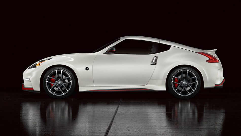 2016 Nissan 370Z NISMO Exterior Side View