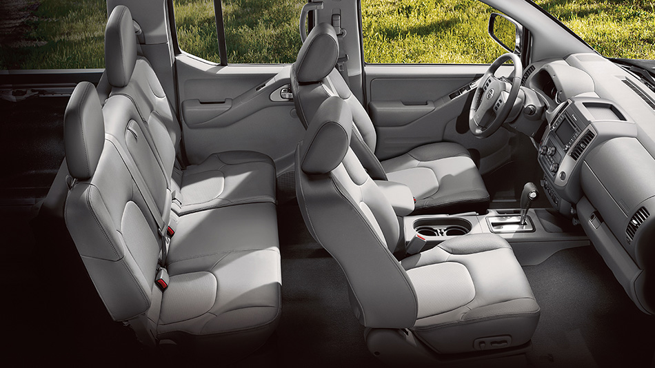 2017-nissan-frontier-interior-seating